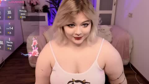 Snapshot of lovely_leilla chatting on 01-20-25, 02:22 lovely_leilla online show from 01-20-25, 02:22