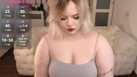 Snapshot of lovely_leilla chatting on 02-20-25, 10:59 lovely_leilla online show from 02-20-25, 10:59