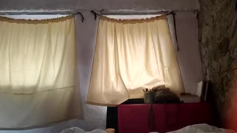 Maya online show from 11-09-25, 03:54