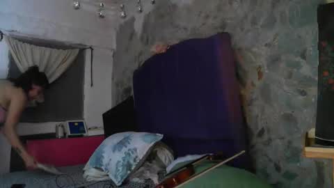 Maya online show from 11-12-25, 11:58