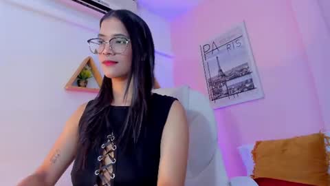 Snapshot of lovely_oliviaa chatting on 07-08-26, 05:39 Olivia online show from 07-08-26, 05:39