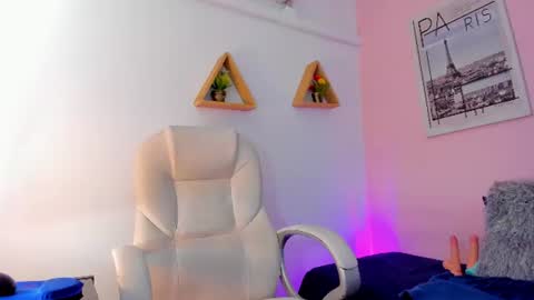 Snapshot of lovely_oliviaa chatting on 07-18-26, 11:58 Olivia online show from 07-18-26, 11:58