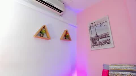 Snapshot of lovely_oliviaa chatting on 07-30-26, 12:15 Olivia online show from 07-30-26, 12:15