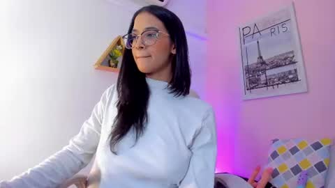 Snapshot of lovely_oliviaa chatting on 08-03-26, 04:44 Olivia online show from 08-03-26, 04:44