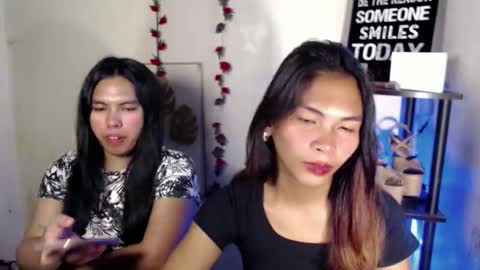 Snapshot of lovely_oliviax chatting on 04-21-26, 02:51 KATE online show from 04-21-26, 02:51