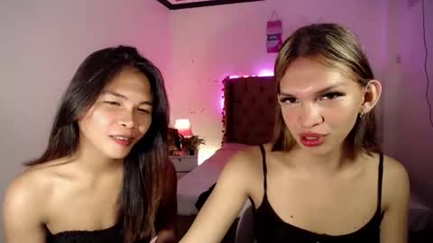 Snapshot of lovely_oliviax chatting on 05-09-26, 01:16 KATE online show from 05-09-26, 01:16