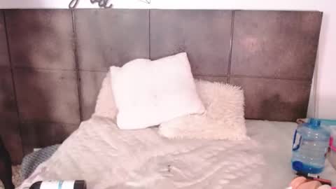 Hi guys online show from 10-28-25, 03:47