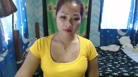 Snapshot of lovely_singlemom chatting on 10-15-25, 10:54 ask me dear online show from 10-15-25, 10:54