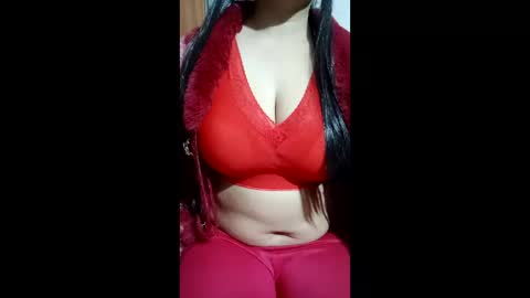 Snapshot of lovely_sweet_girl chatting on 02-11-26, 09:31 katrina follow me guys online show from 02-11-26, 09:31
