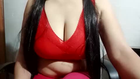 Snapshot of lovely_sweet_girl chatting on 03-19-26, 04:38 katrina follow me guys online show from 03-19-26, 04:38