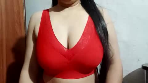 Snapshot of lovely_sweet_girl chatting on 03-23-26, 02:37 katrina follow me guys online show from 03-23-26, 02:37