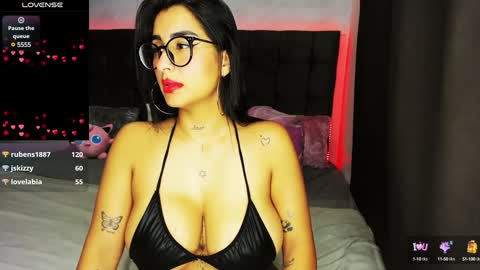 lovely violet13 online show from 01-13-25, 08:04
