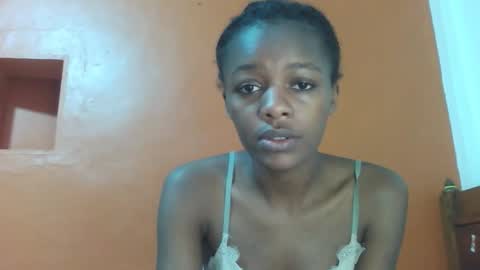 Snapshot of lovely_yvonne chatting on 10-11-25, 02:59 Lovely yvonne online show from 10-11-25, 02:59