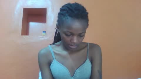 Snapshot of lovely_yvonne chatting on 10-17-25, 10:51 Lovely yvonne online show from 10-17-25, 10:51