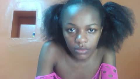 Snapshot of lovely_yvonne chatting on 10-31-25, 08:32 Lovely yvonne online show from 10-31-25, 08:32