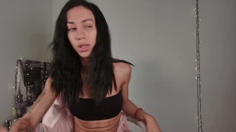 lovelycaroll online show from 01-08-25, 09:42