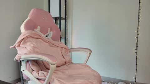 lovelycaroll online show from 01-18-25, 11:11
