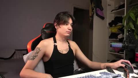 lovelydany3 online show from 12-23-25, 09:29