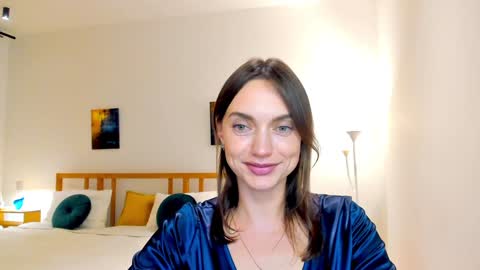 Mia online show from 12-05-24, 07:06