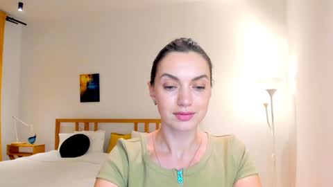 Mia online show from 12-10-24, 01:44