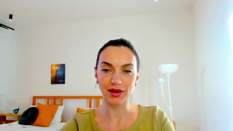 Mia online show from 12-14-24, 06:13