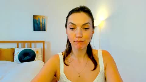 Mia online show from 12-19-24, 10:56