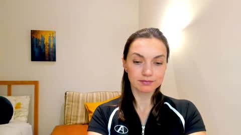 Mia online show from 12-20-24, 05:51