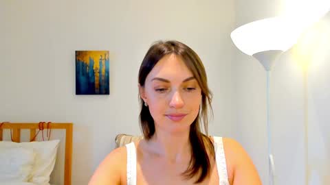 Mia online show from 01-10-25, 09:44