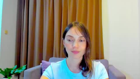 Mia online show from 09-25-25, 01:48