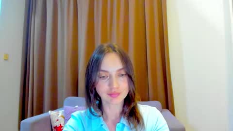 Mia online show from 10-07-25, 11:51