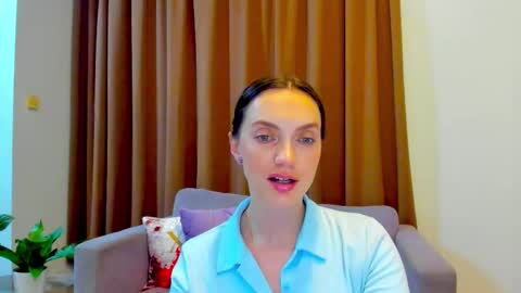 Mia online show from 10-15-25, 11:21