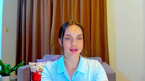 Mia online show from 10-28-25, 11:14