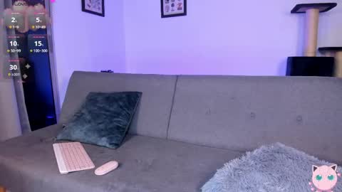 Snapshot of lovelyemma__ chatting on 06-05-26, 06:52 online show from 06-05-26, 06:52