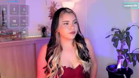 Snapshot of lovelygirl45 chatting on 07-04-26, 01:23 Valerie online show from 07-04-26, 01:23