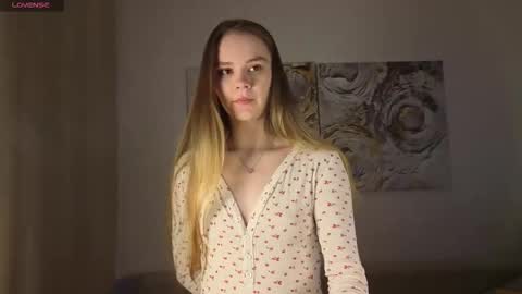 lovelygracee online show from 11-19-25, 01:55