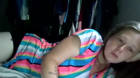 Snapshot of lovelyjanes299 chatting on 07-08-26, 11:58 Livelyjanespapi0699 online show from 07-08-26, 11:58
