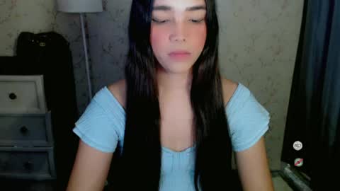 Snapshot of lovelylaiza chatting on 06-26-26, 02:05 Cutie Laiza online show from 06-26-26, 02:05