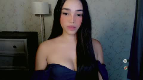 Snapshot of lovelylaiza chatting on 07-06-26, 10:23 Cutie Laiza online show from 07-06-26, 10:23
