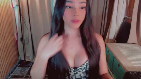 Snapshot of lovelylaiza chatting on 07-26-26, 10:22 Cutie Laiza online show from 07-26-26, 10:22