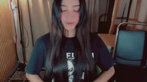 Snapshot of lovelylaiza chatting on 07-29-26, 10:02 Cutie Laiza online show from 07-29-26, 10:02