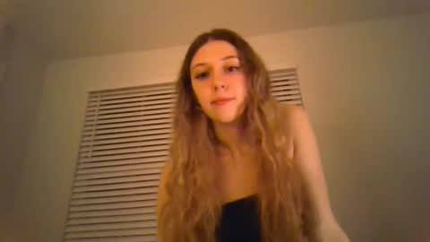 lana online show from 05-22-26, 02:40