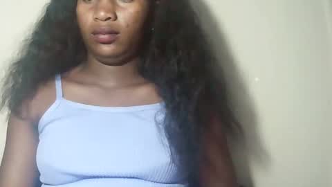 lovelylarra online show from 03-13-26, 09:32