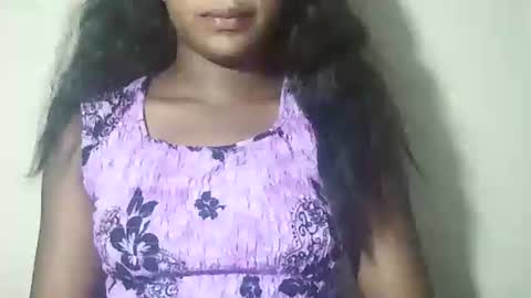 lovelylarra online show from 03-31-26, 09:32