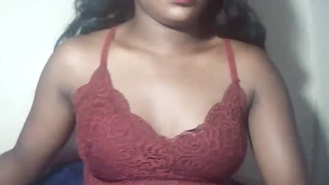 lovelylarra online show from 04-04-26, 07:50