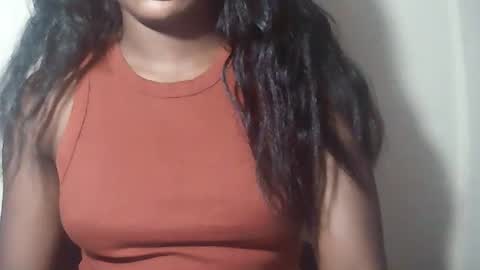 lovelylarra online show from 04-05-26, 10:23
