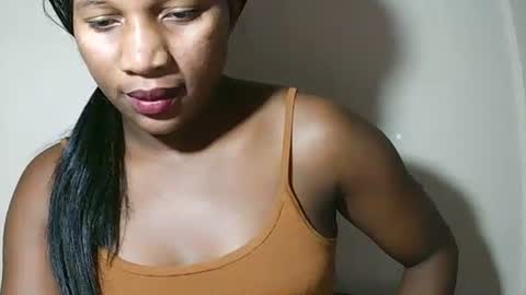 lovelylarra online show from 05-01-26, 09:25