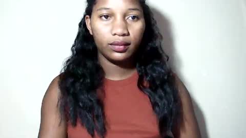 lovelylarra online show from 06-12-26, 08:57