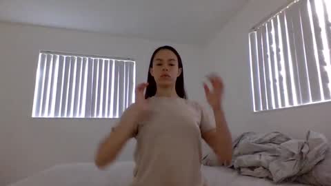 Snapshot of lovelylovelybrooke chatting on 02-12-25, 09:11 lovelylovelybrooke online show from 02-12-25, 09:11