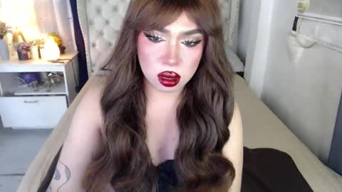 Snapshot of lovelymarie69 chatting on 12-15-24, 06:59 Rebeca online show from 12-15-24, 06:59