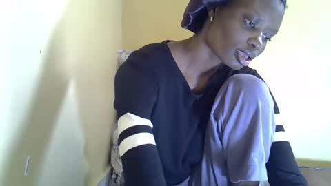 lovelymee2 online show from 10-26-25, 07:03